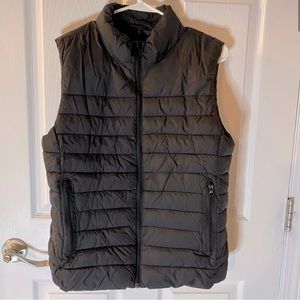 Joe Fresh Women’s Black Puffer Vest Large